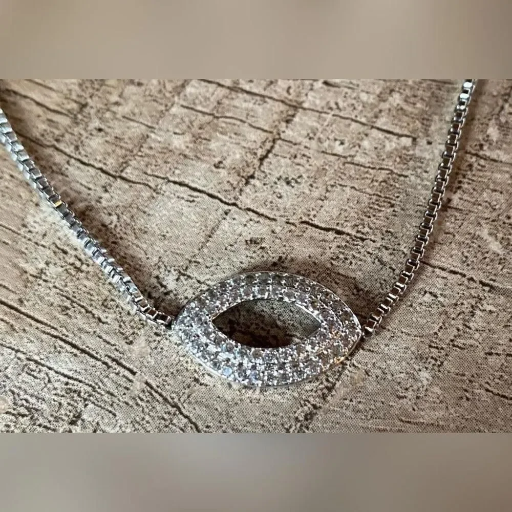Silver Tone Oval Pendant Bracelet Bolo Chain Clear Rhinestone 8